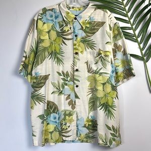 Vintage 100% Silk Floral Tropical Wood ButtonUp Vacation Tee